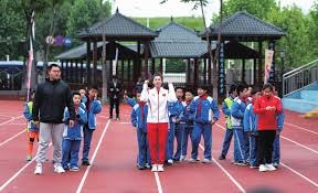 美记：马刺队计划在本周末之前 裁掉老将中锋比永博